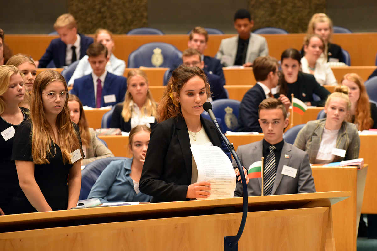 Foto's Tweede dag Algemene Vergaderingen van het Model European Parliament Nederland 2019