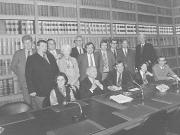 Zittend v.l.n.r.: A.M. Goudsmit, J.M. den Uyl, H.A.F.M.O. van Mierlo, M. Rood-de Boer en A. de Goede. Staand v.l.n.r.: W.F. Duisenberg, J.L.N. Schaefer, A.P. Oele, I. Vorrink, M. van der Stoel, J.P. Pronk, M.P.A. van Dam, J.P.A. Gruijters, M.H.M. van Hulten en B.V.A. Röling