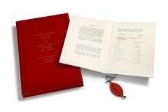 Document Soevereiniteitsoverdracht Indonesie met zegel - Foto Jan Zweerts