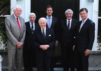 Former Prime Ministers Kok, Van Agt, De Jong, Lubbers and Balkenende with Prime Minister Rutte 2011
